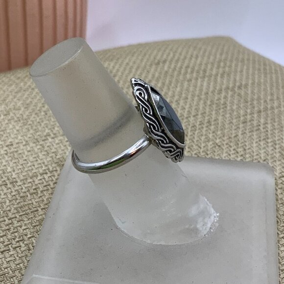 Avon Hematite Celtic Twist Knot Swirl Silver Tone Ring 6.5 - Picture 6 of 7